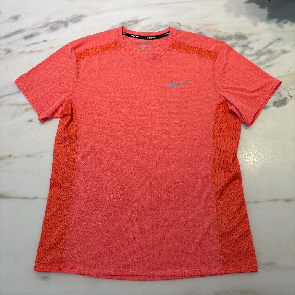 Nike Dri Fit Orange Patterned workout shirt, Size Large, Never worn, lightweight